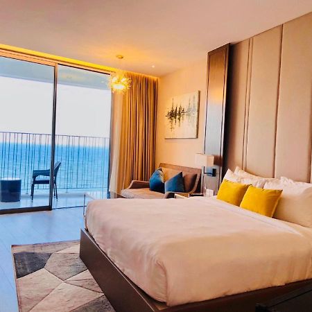 Panorama Lyn Beachfront Apartment Nha Trang Extérieur photo