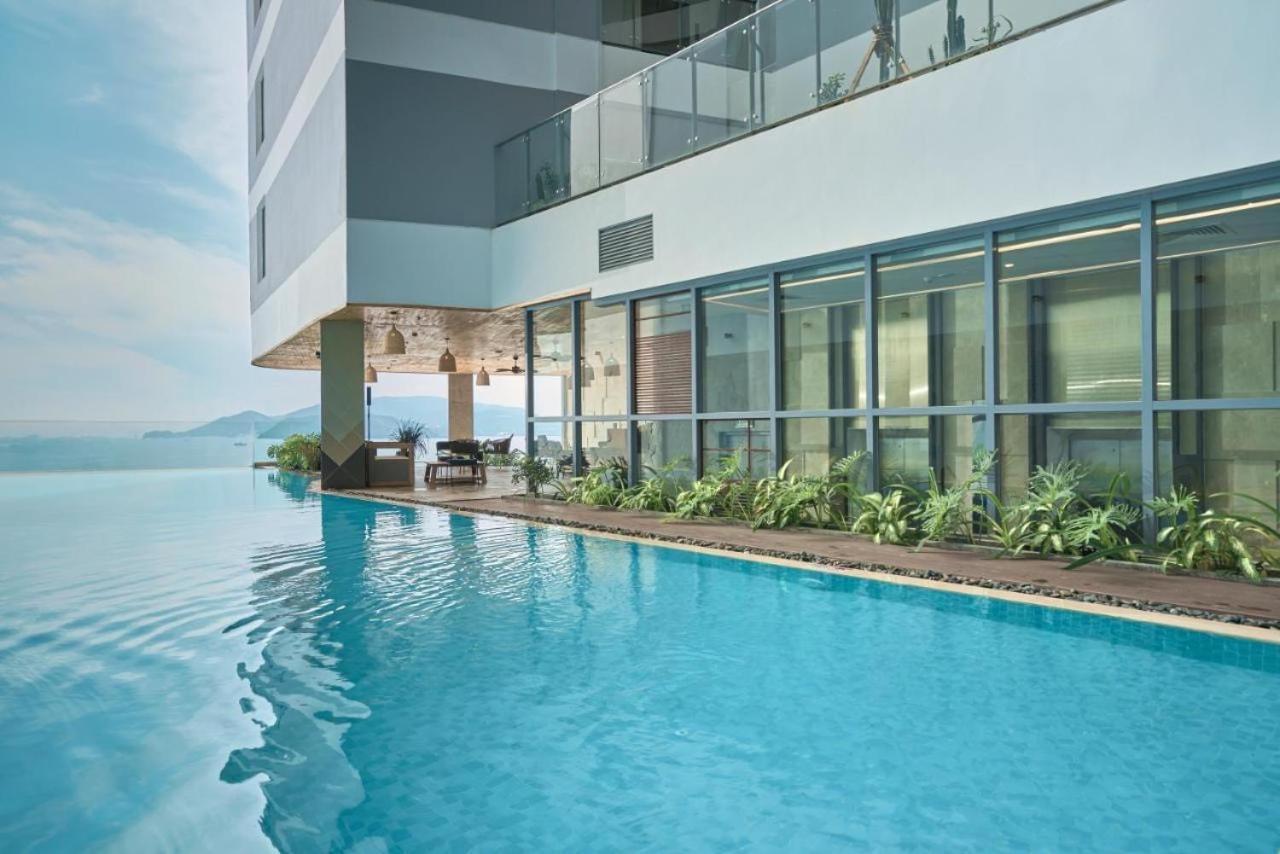 Panorama Lyn Beachfront Apartment Nha Trang Extérieur photo