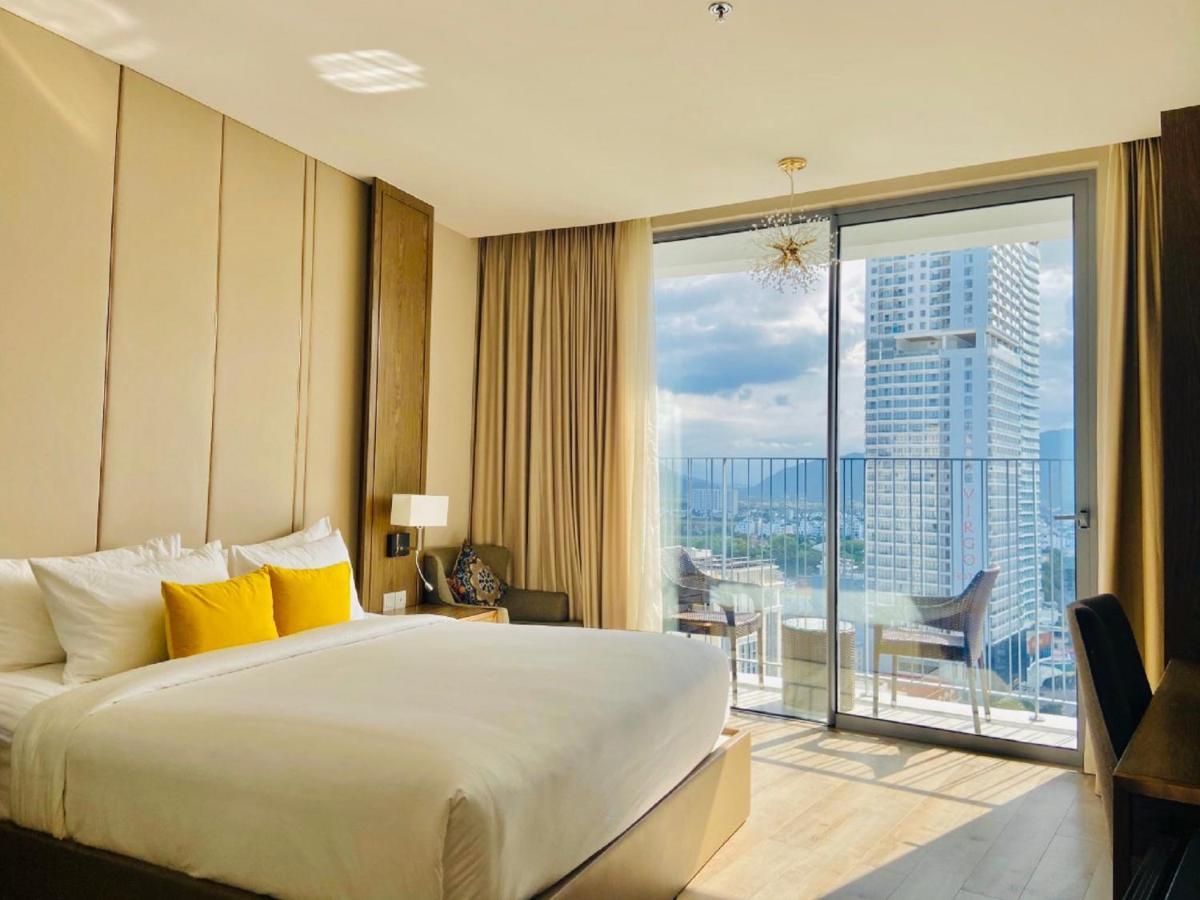 Panorama Lyn Beachfront Apartment Nha Trang Extérieur photo